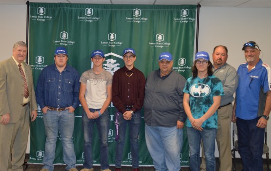 First Yamaha Marine Technology students receive certificates Orange