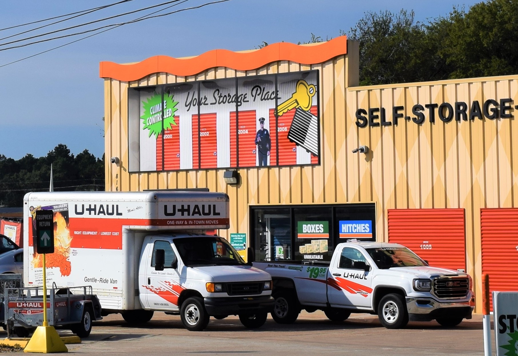 Flood Relief 5 UHaul Stores Offering Help in Texas, Louisiana